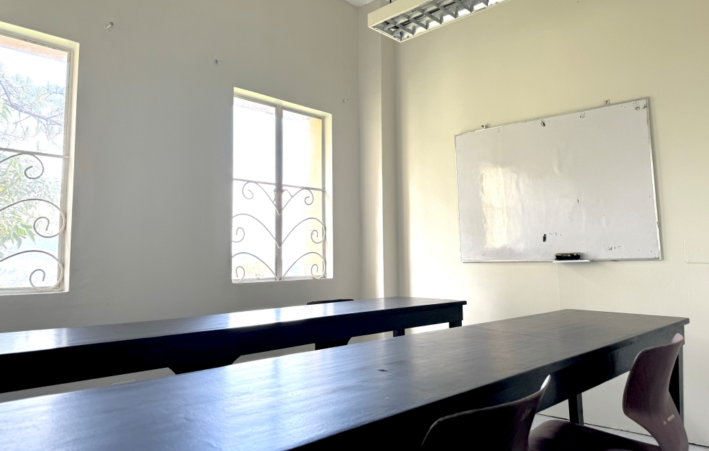 フィリピン留学 Cebu21 - HELP Longlong-Classroom-8